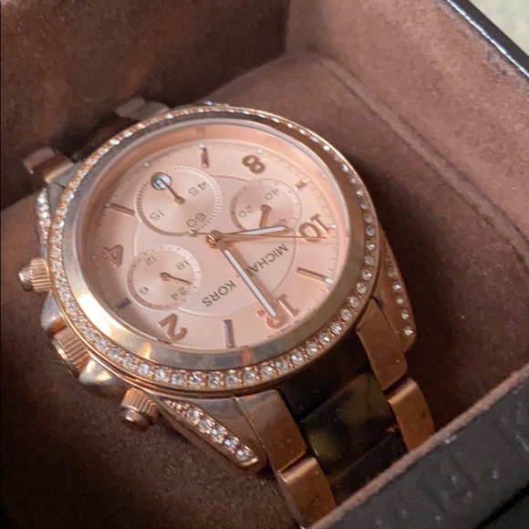 Michael Kors Watch - Picture 2 of 5